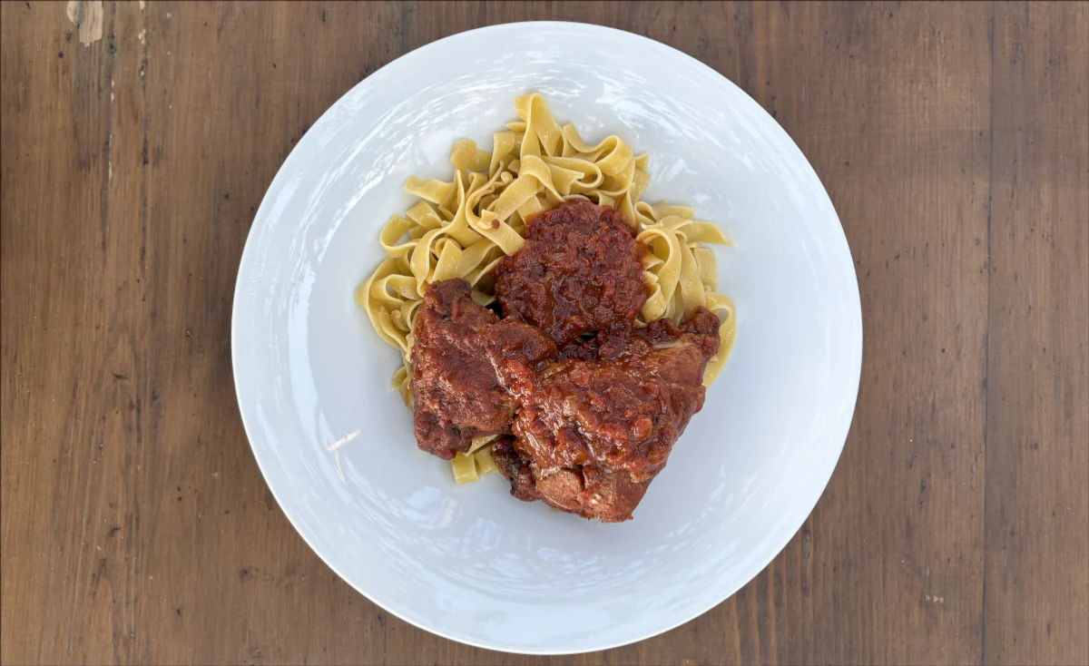 Rooster with homemade pasta